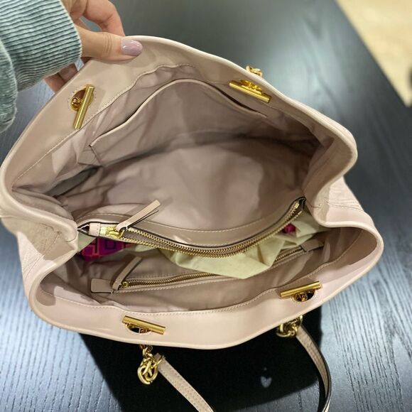 Tory Burch Fleming Tote - Picture 9 of 9